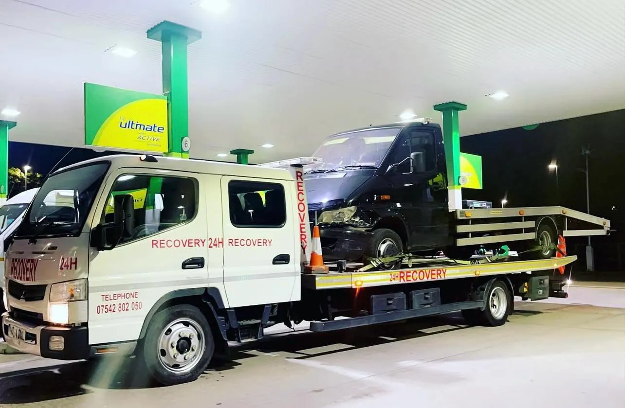 recovery-truck-london-dream-lofts-van